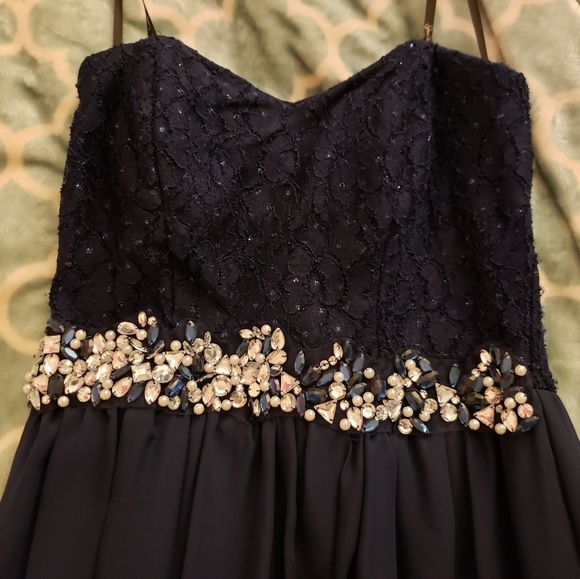 Prom dress, Wedding guest dress - Picture 1 of 3